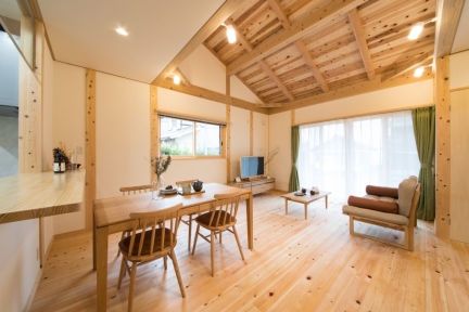 浜松の工務店で新築する天竜材を使った暮らしやすい家